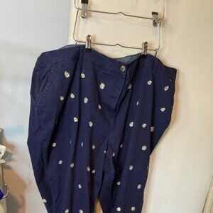 Woman Within sz32navy pants embroidered daisies
